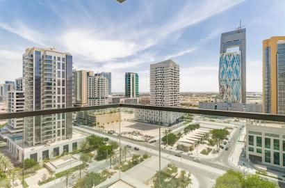 Appartement neuf et élégant de 2 chambres avec chambre de service à louer à Lusail