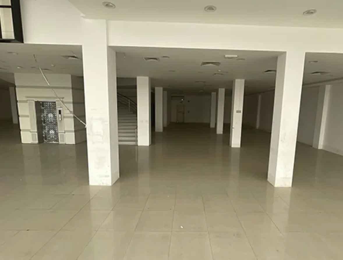 Spacieux showroom à louer à Salwa Road, Al Rayyan