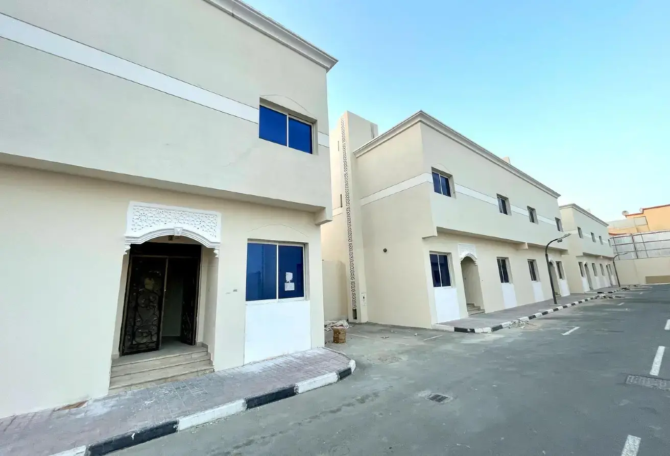 Logements pour le personnel à louer à Ain Khaled Villas